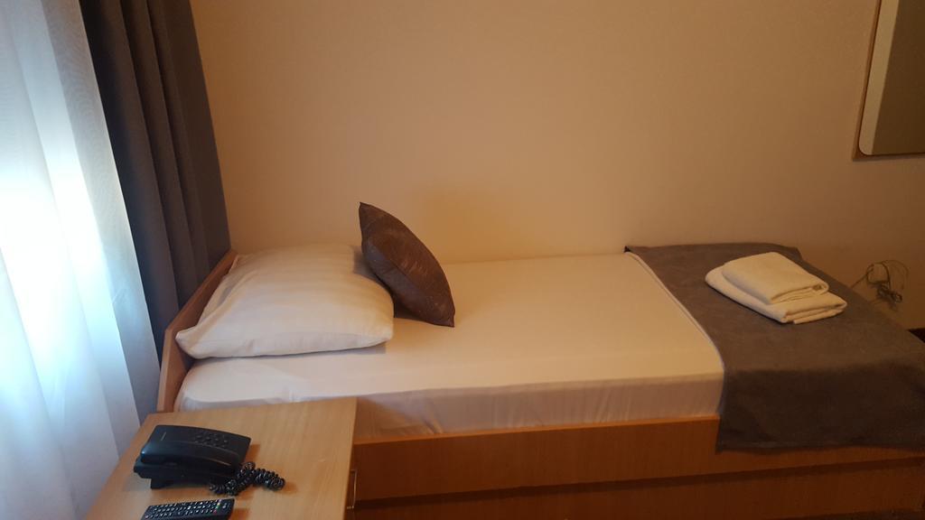 Hotel Amicus Мостар Екстериор снимка